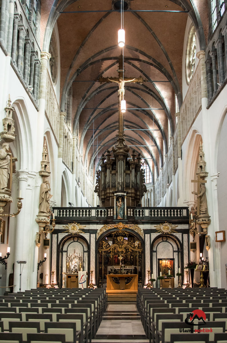 Onze-Lieve-Vrouwekerk,Brugge,Belgium